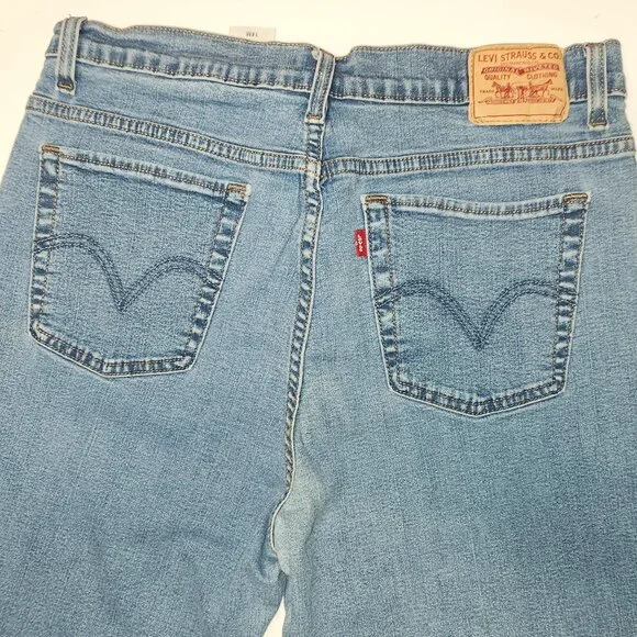 Levi Strauss Ladie's 512 Jeans in size 14M.  30" Waist - Picture 4 of 13